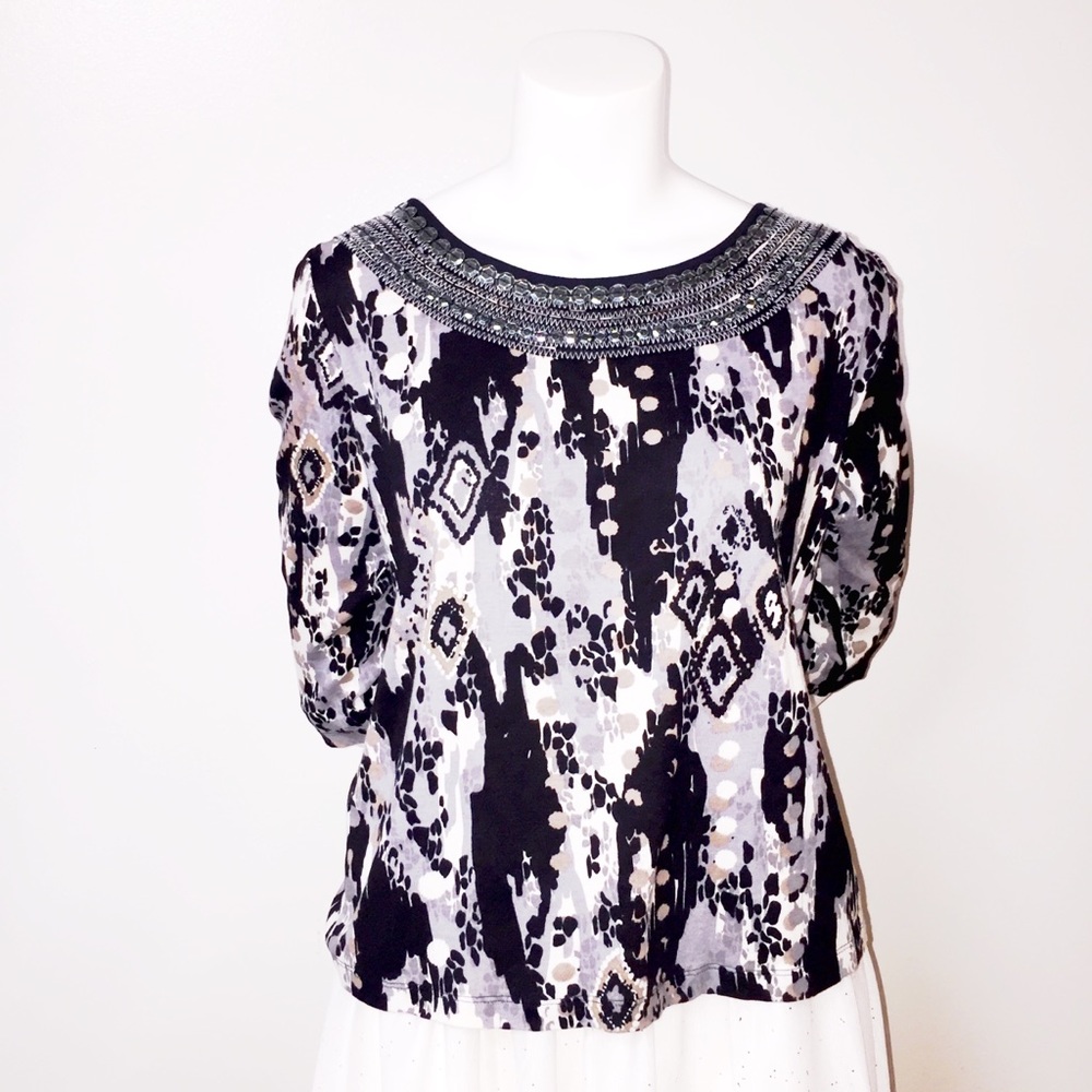 Gorgeous, Jeweled /Embroidered Boat Neck Top Sm.